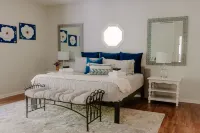 Keowee Lakefront 🛶 dock, canoe, kayaks, and more!