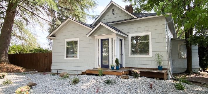 Stylish 2-bedroom Home in Downtown Vancouver Hotels in Vancouver