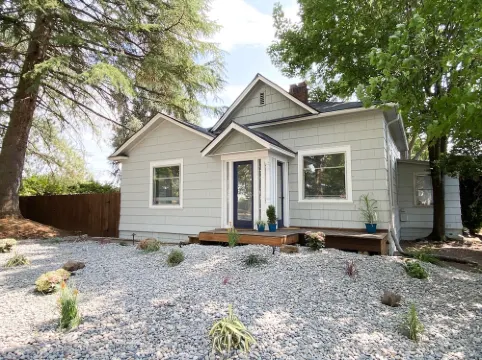 Stylish 2-bedroom Home in Downtown Vancouver