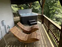 The Big Round Cabin - Blowing Rock, Hot tub, Secluded acreage, fabulous views