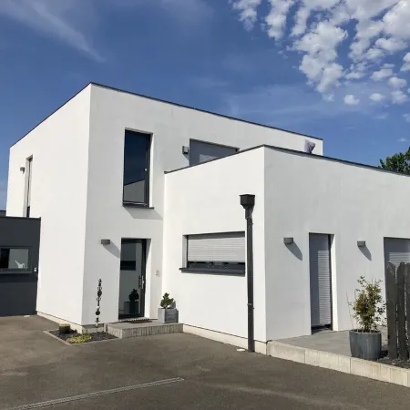 Apartment in detached house