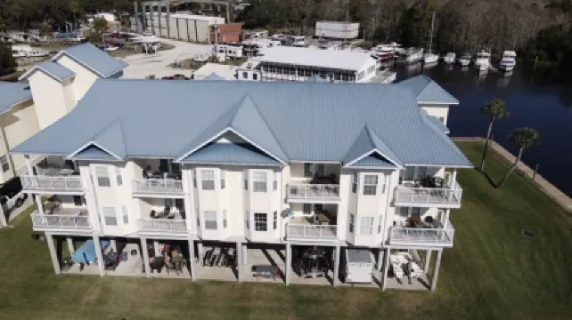 Fisherman’s Dream - condo on canal where the Suwannee meets the Gulf