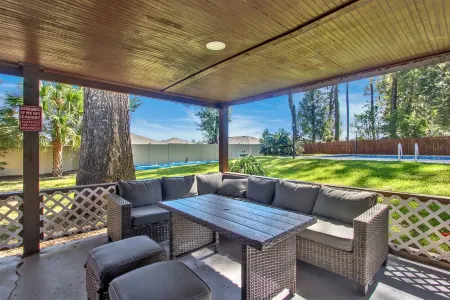 Ocala Oasis 4BR w/Pool/Cabana/GameRoom/MiniGolf