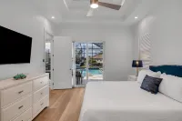 4-bedroom waterfront vacation home 14 minutes from State Parks and beaches.