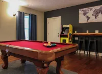 Perfect Mountain Home, Hot Tub, Fire Pit, Pool Table, Massanutten Resort