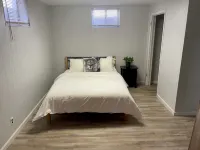 12 min to Downtown! Child&Pet Friendly , Fully Stocked Kitchen, W/, Back