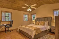 Spacious cabin with AC, private lake, hot tub, movie room