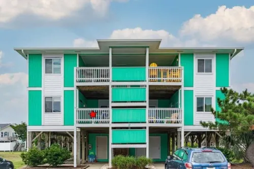 Whale Yeah! Ocean Views and Private Beach Access