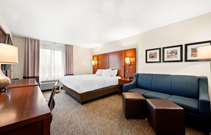 Comfort Inn & Suites Decatur-Forsyth