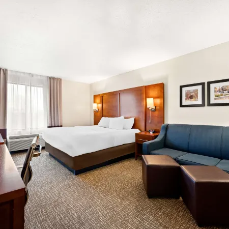 Comfort Inn & Suites Decatur-Forsyth