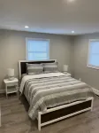 4Bed w/Heated Pool, mins to Beach & Gunstock Mtn Hotels near Ahern State Park