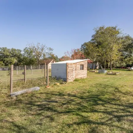 Sleeps 10! Country Cabin w/ Playground, Hammock & Chickens