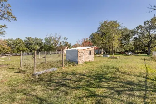 Sleeps 10! Country Cabin w/ Playground, Hammock & Chickens