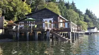 Charming Beach Cabin Nestled in Quartermaster Harbor - 3-Star