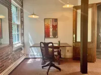 Spacious, artist-designed apartment in 1890s chocolate factory. DOG FRIENDLY!