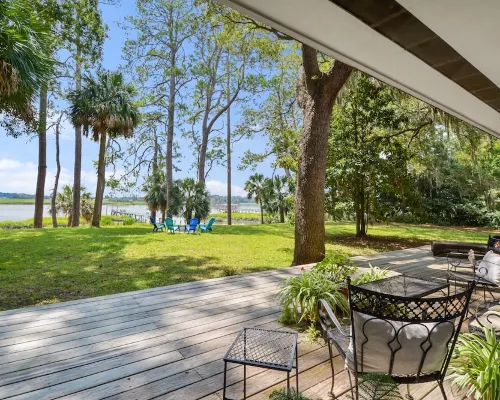 Waterfront “State of Mind” vintage home. Hotels in Bluffton