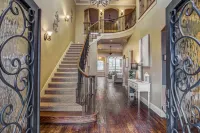 Family Resort with Pool, Spa, Theater, Game Room on Golf Course!