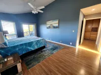 Stunning home, amazing ocean and forrest views! Pet friendly & close to beaches! - balcony