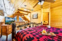 100-Mile Views: 3 King Suites, Game Rm & Hot Tub - Scenic
