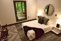 Luxury Barn Retreat near Mohican River