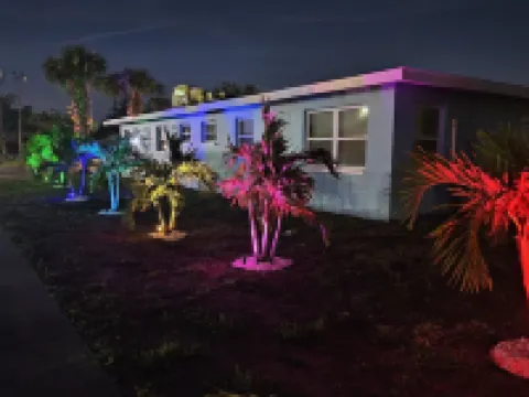 Beachy 1-Bedroom Getaway in Cape Coral – 20 Mins to Sanibel & Fort Myers Beach!