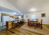 2 Bed/2 Bath with Large Kitchen/Gathering Space #8