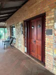 Idyllic stone cottage in the heart of Childers.