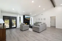 Stunning Remodeled Vacation Home in Leon Springs, San Antonio