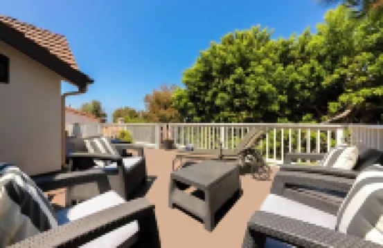 La Jolla Beach House. 2 Minute Walk to the Beach!