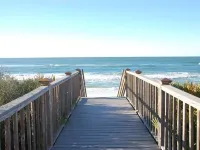 ROMANTIC RETREAT, Great Location, King bed , Wifi, Deeded beach access Hotels in Rosemary Beach