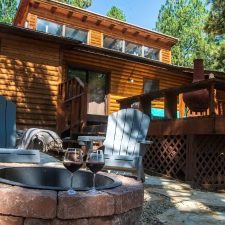 Newly Renovated, Near Country Club and Ski Resort, fiber internet & Hot tub*