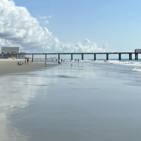 FANTASTIC OCEANFRONT-Price drop !  Pool & Hot tub; Linens and gas grill included