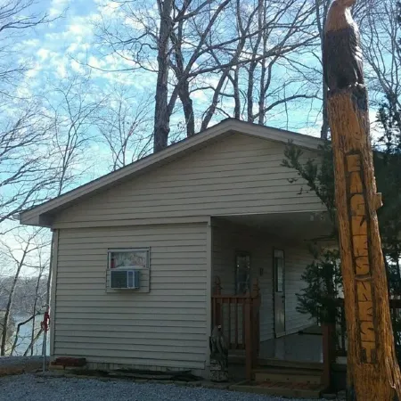 Stunning View of Lake Cumberland Within 1/8 Mile of Public Boat Ramp!