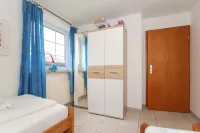 Ferienwohnung Osterriede -obergeschosswohnung in Norddeich für 4 Personen + Hund