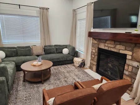 Family Friendly, Arcade Game, Sleeps 13, Gazebo, Firepit