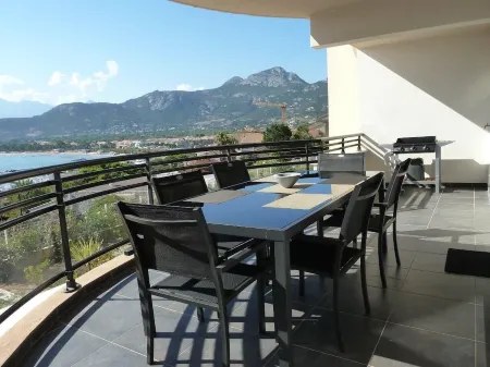 Appartement vue mer - 2 bedrooms /2 bathrooms - Parking - Magnificent sea and mountain views