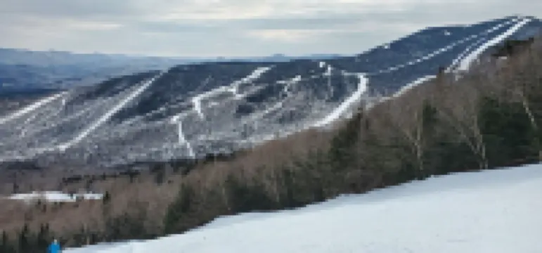 Ski-on/Off, Slope Views, Mountainside Top Floor, Vaulted Ceilings, Gas Fireplace