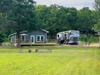 Grand Lake's Newest Two Bedroom Two Bathroom Cottage Plus Full Hookup RV Spot