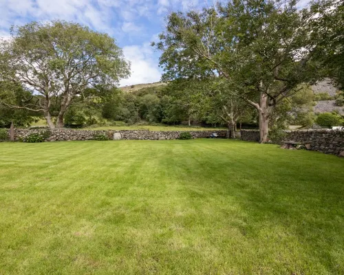 Hen Stabl - A charming 18th century stone character stables conversion Hotels in Harlech
