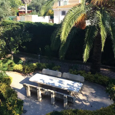 Beautiful detached villa set in lush  gardens, large private pool, sleeps 6