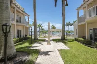 The Palm Bay club Siesta Key Beach