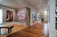 Luxurious guest home with private art gallery in the heart of a historic village