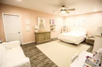 A Luxury Family Mill Creek Lake Retreat