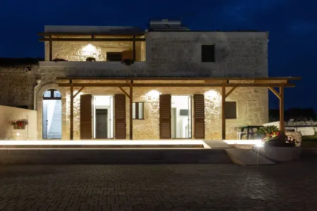 Joy, emotions of Casa Barone, sea view, swimming pool, wifi, barbecue Отели в г. Шикли