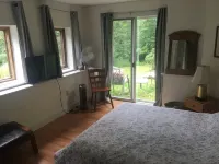 Walk to the ocean, very private. Secluded, woodsy location.