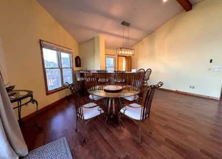 WhaleSound -Pool/Pet Friendly/0.2 mile to Beach