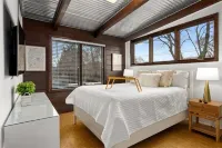 The LUXE Of Peoria! 6000sqf! Unbelievable pool!