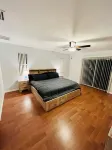South Florida Heaven! Private Pool! 3BD 2BA! Pets OK! 20 minutes to the beach!