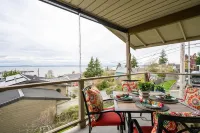Fantastic Bellingham Bay View Condo just steps to Fairhaven Village & Boardwalk!