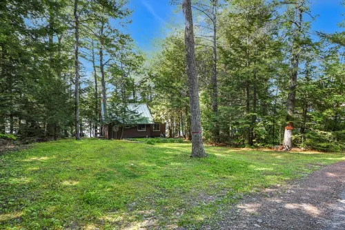 Quintessential Maine cabin w/ private waterfront